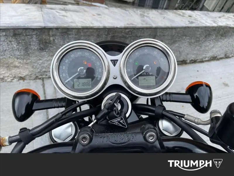 Triumph Bonneville T100 (2017 - 20) (5)