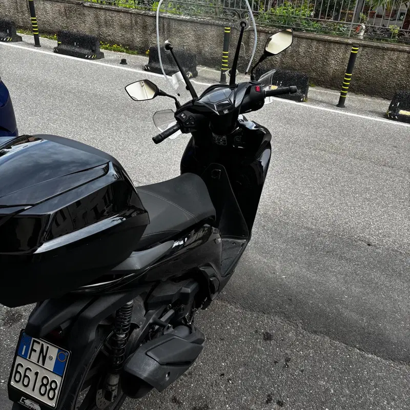 Honda SH 350i GT (2025 - 26) (2)