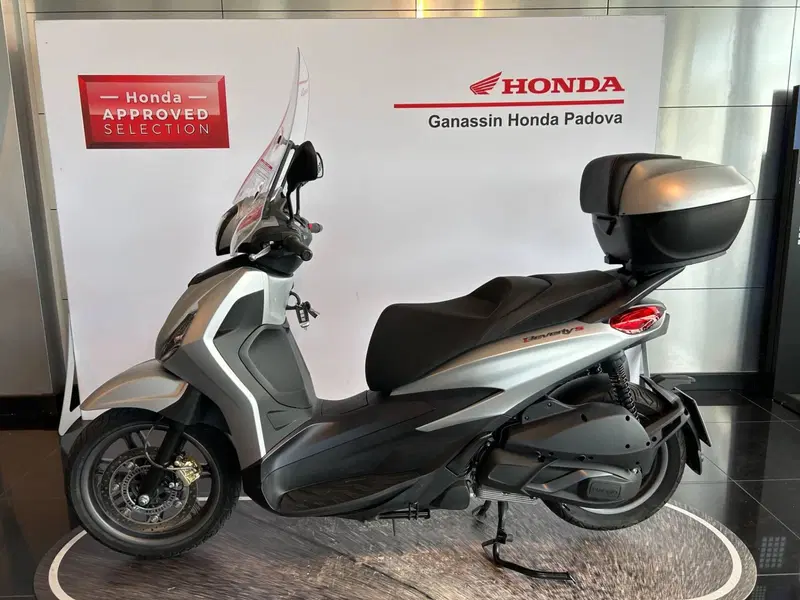 Piaggio Beverly 300 Hpe (2021) (4)