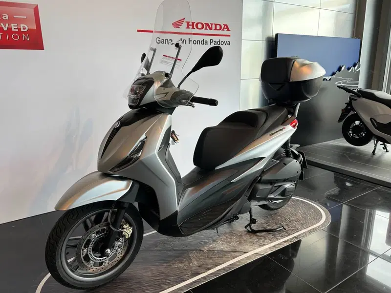 Piaggio Beverly 300 Hpe (2021) (5)