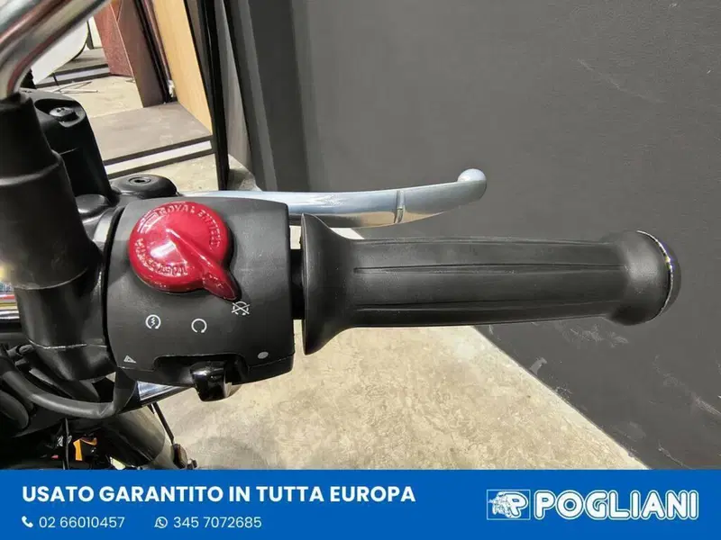 Royal Enfield Classic 350 (2021 - 26) (11)