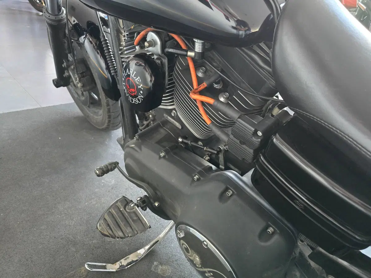 Harley-Davidson 1584 Fat Bob (2007 - 13) - FXDF (8)