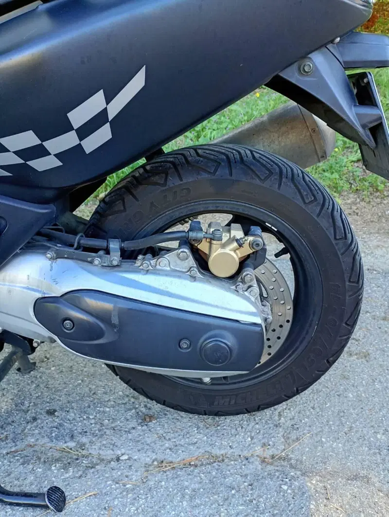 Yamaha T-Max 500 (2001 - 03) (6)