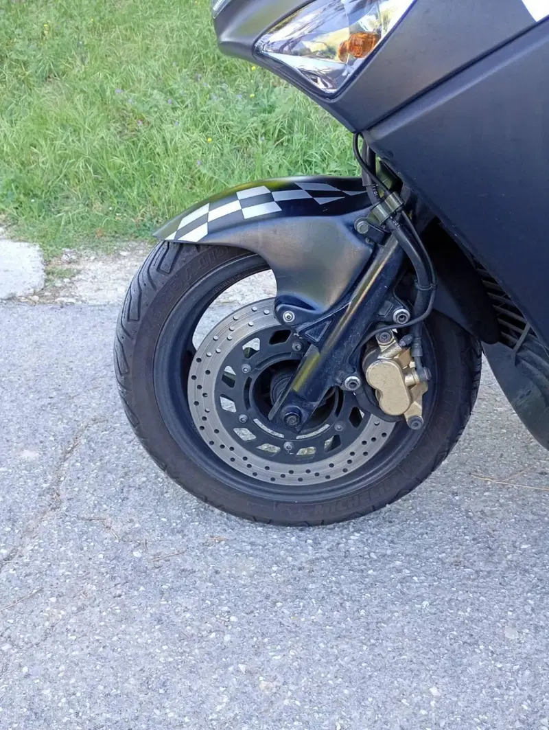 Yamaha T-Max 500 (2001 - 03) (7)