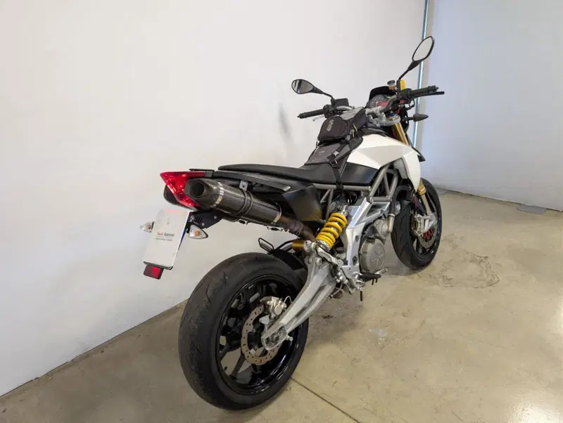 Aprilia Dorsoduro 750 (2009 - 14) (7)