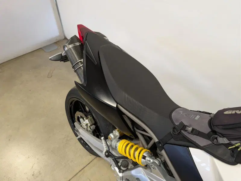 Aprilia Dorsoduro 750 (2009 - 14) (8)