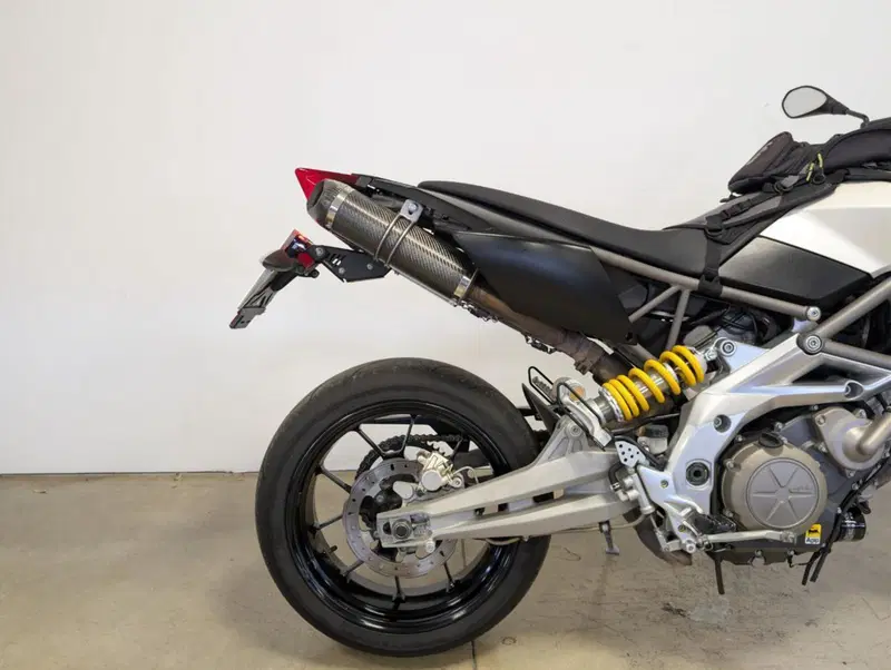 Aprilia Dorsoduro 750 (2009 - 14) (6)