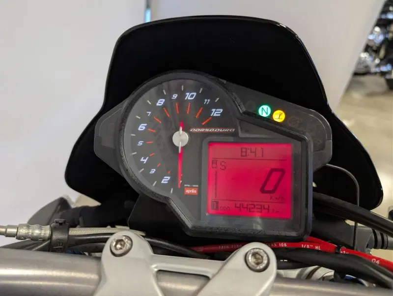 Aprilia Dorsoduro 750 (2009 - 14) (12)