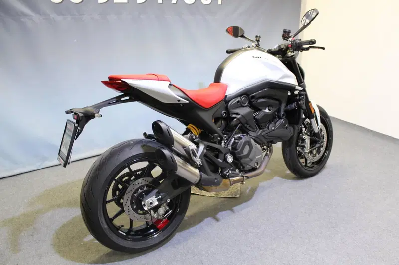 Ducati Monster 937 + (2021 - 25) (4)