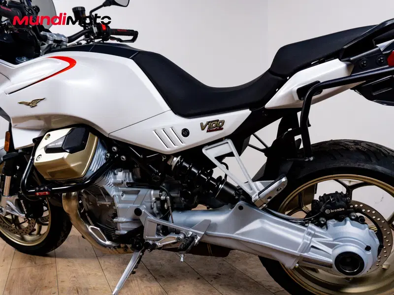 Moto Guzzi V100 Mandello (2022 - 24) (8)