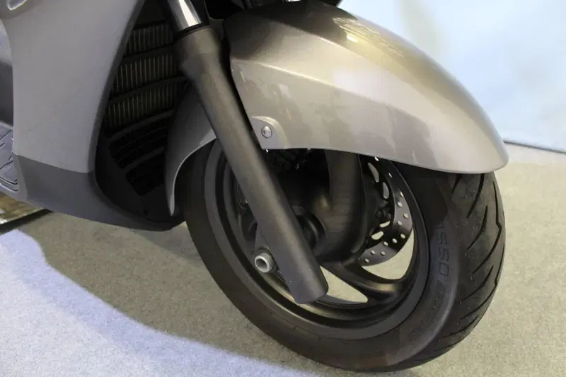 Honda Silver Wing 400 (2006 - 09) (7)