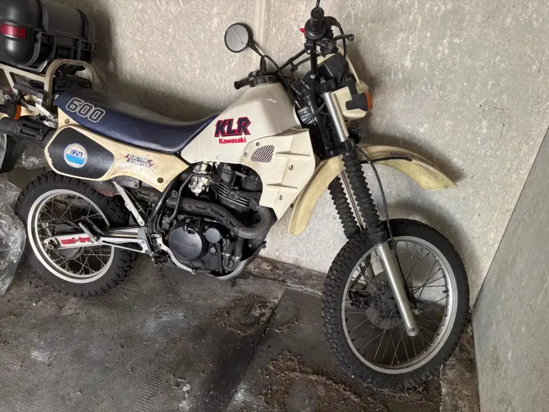Kawasaki KLR (2)