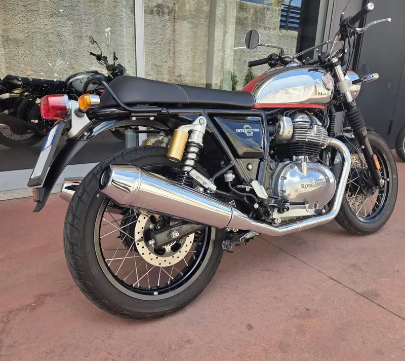 Royal Enfield Interceptor 650 (2021 - 26) (4)