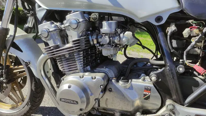 Honda CB 750 F (5)