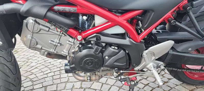 Suzuki SV650 (2021 - 24) (4)