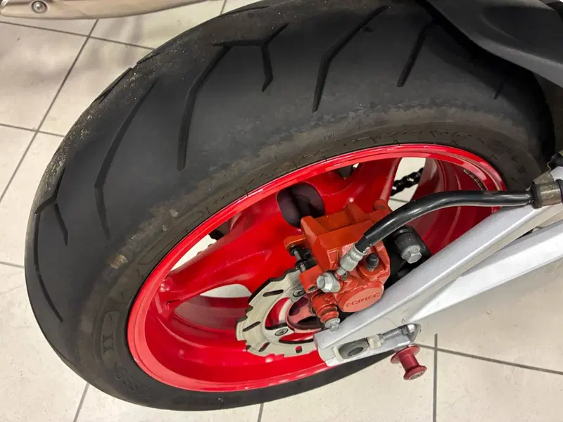 Suzuki GSX R 600 (2008 - 10) (7)