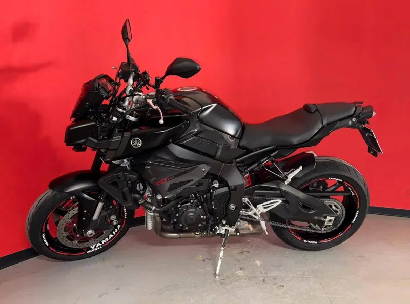 Yamaha MT-10 (2017 - 20) (3)