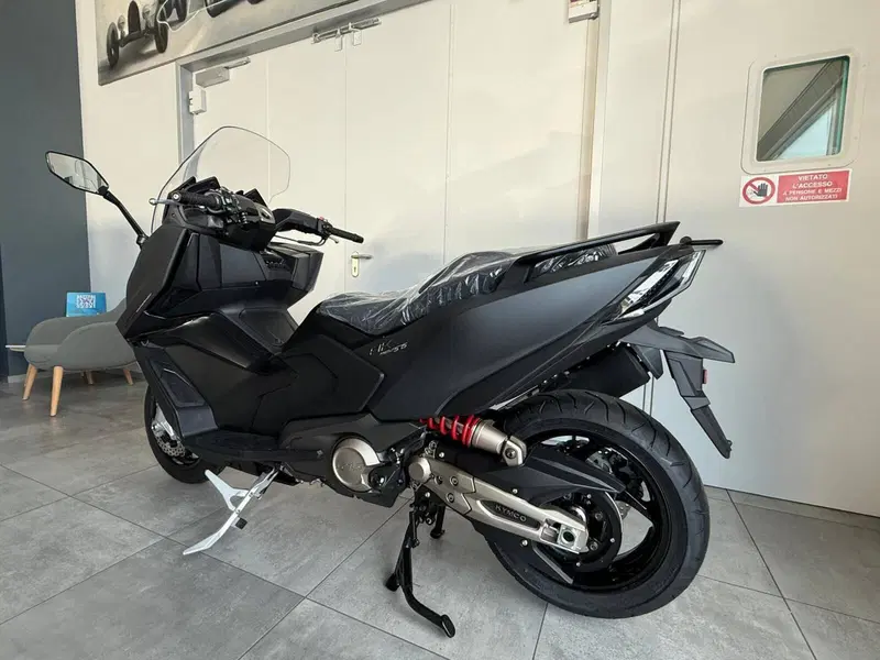 Kymco AK 575 Premium (2025 - 26) (5)