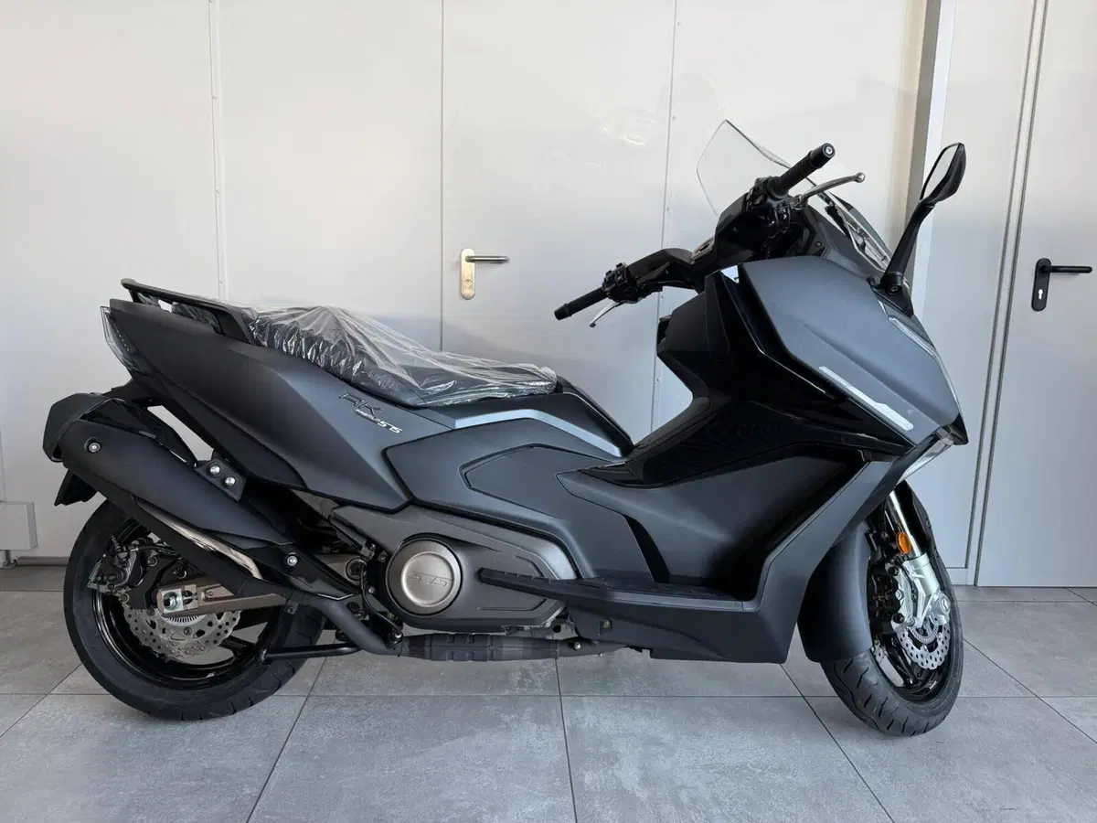 Kymco AK 575 Premium (2025 - 26) (14)