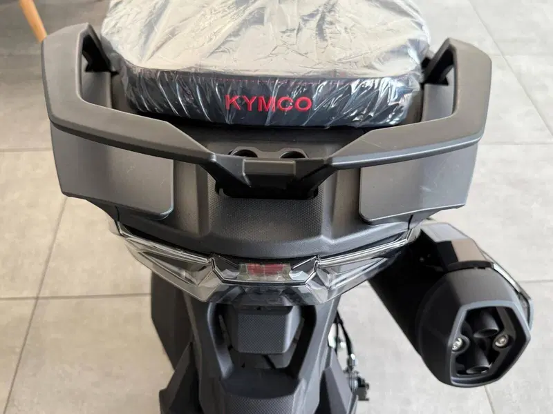 Kymco AK 575 Premium (2025 - 26) (20)