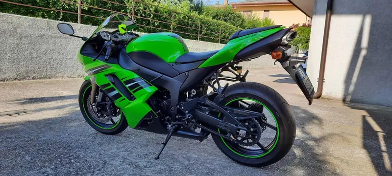 Kawasaki Ninja 600 ZX-6R (2007 - 08) (3)