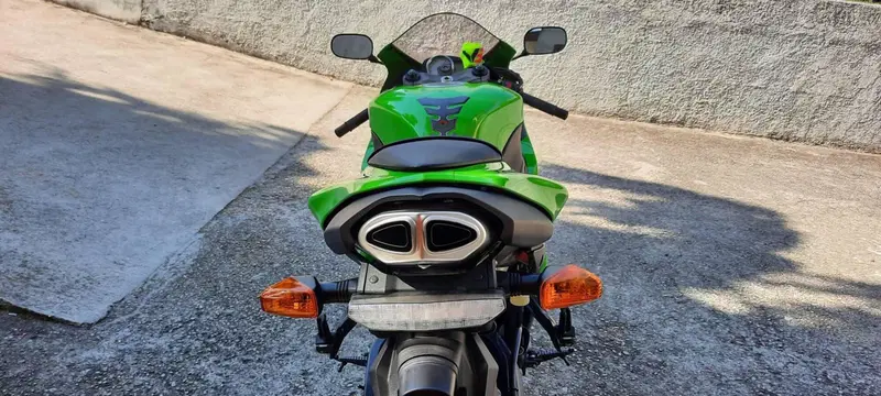 Kawasaki Ninja 600 ZX-6R (2007 - 08) (5)