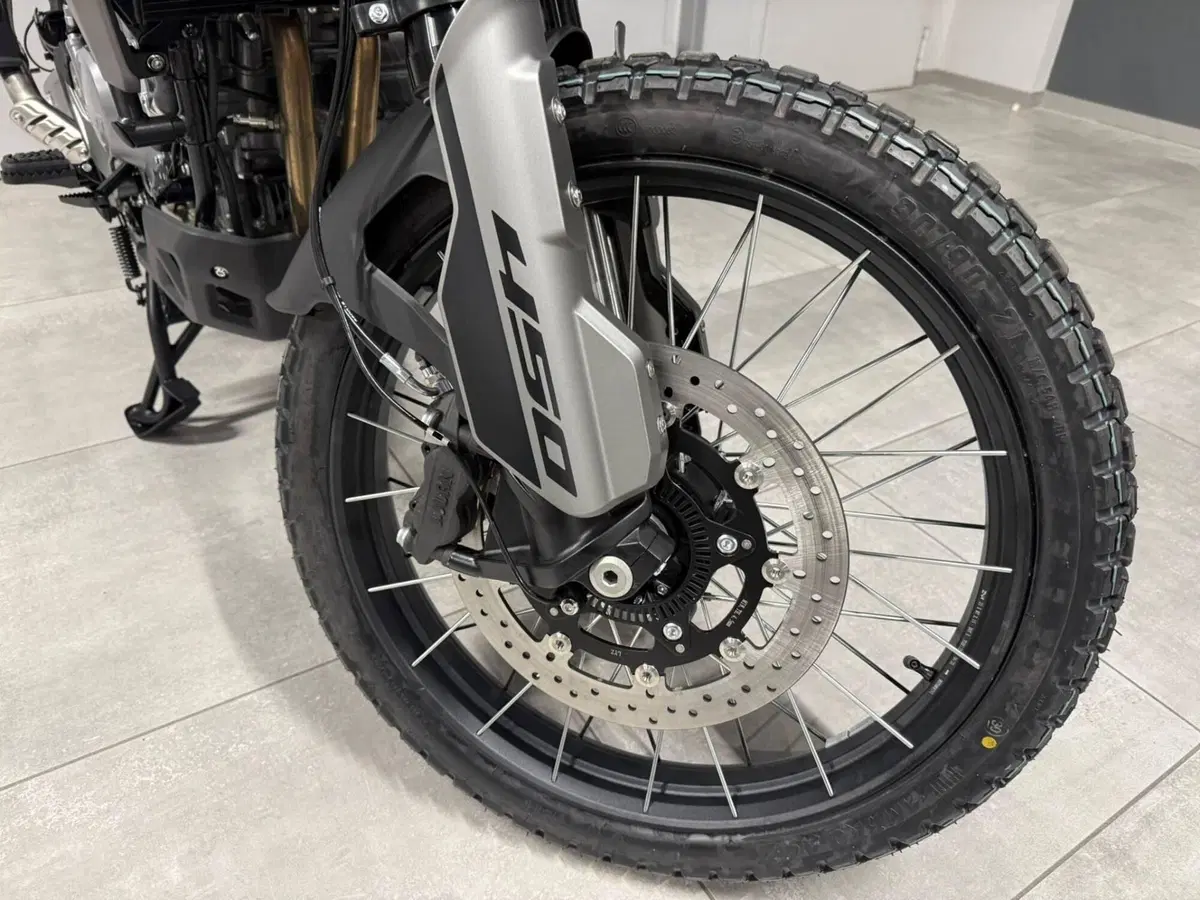 Moto Morini Allthrike 450 (2025 - 26) (10)