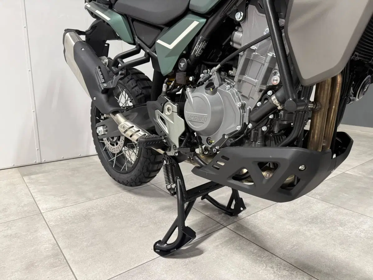 Moto Morini Allthrike 450 (2025 - 26) (11)
