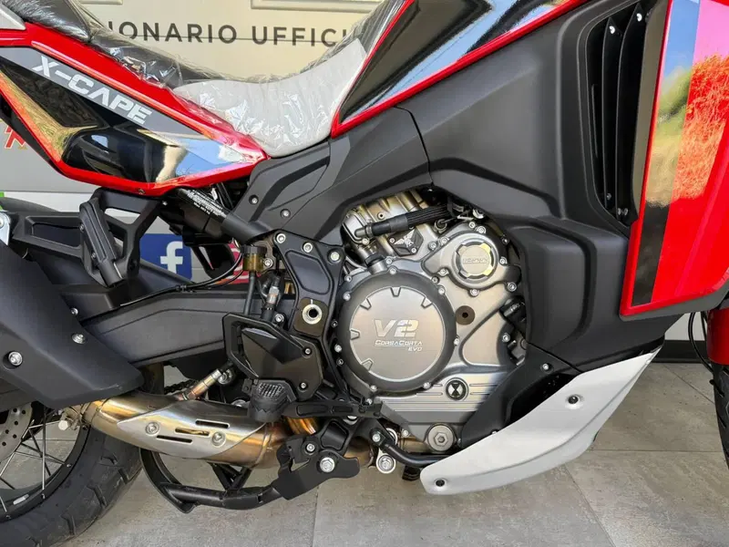 Moto Morini X-Cape 1200 (2026) (14)