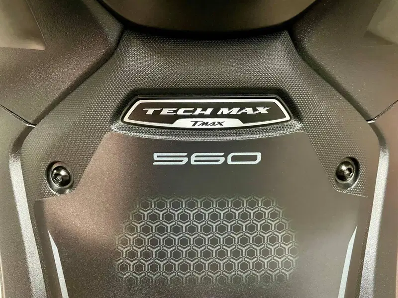 Yamaha T-Max 560 Tech Max (2025 - 26) (5)