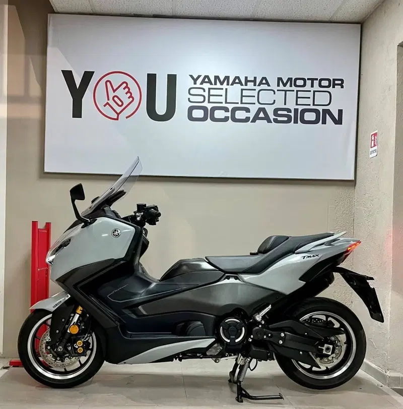 Yamaha T-Max 560 Tech Max (2025 - 26) (2)
