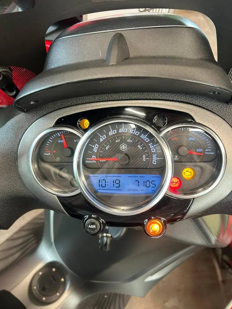 Piaggio Beverly 350 ABS (2016 - 20) (3)