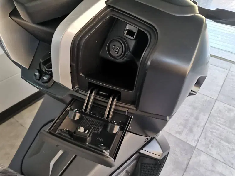 Kymco Dink 125 X (2025 - 26) (11)