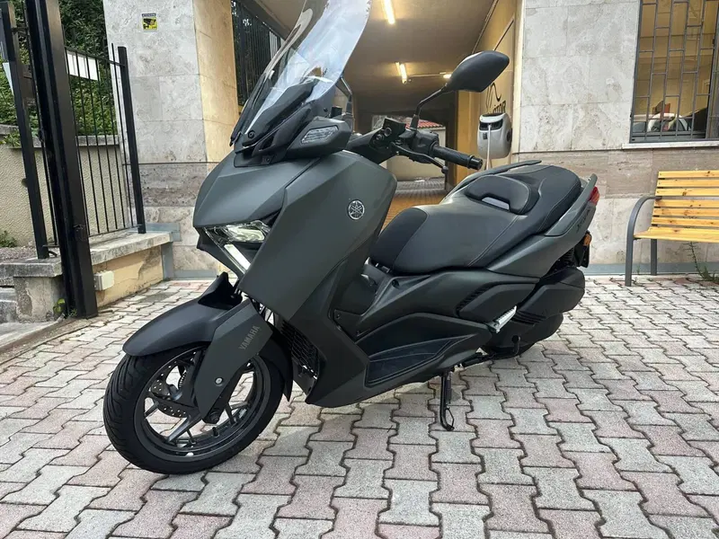 Yamaha X-Max 300 (2025 - 26) (3)