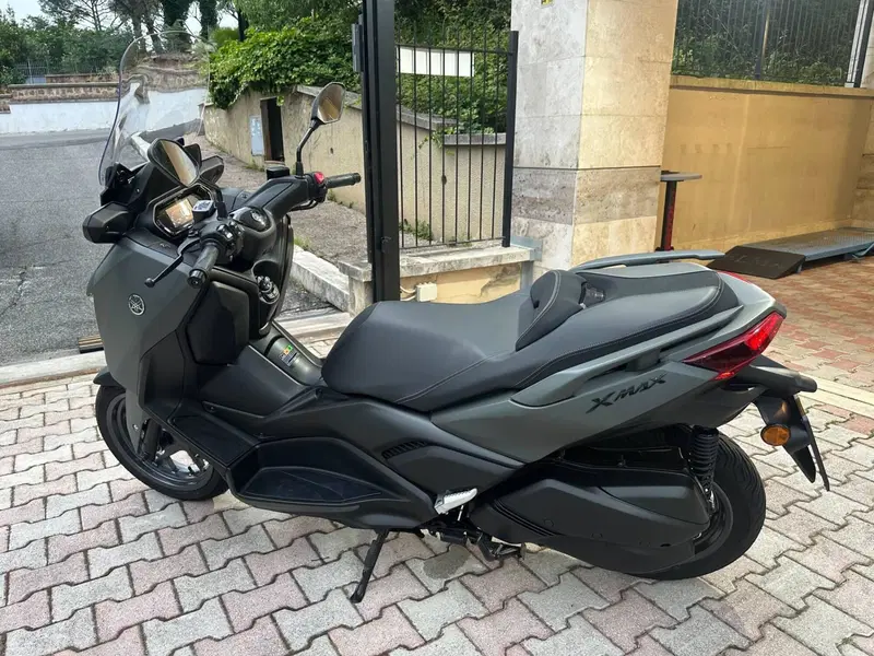 Yamaha X-Max 300 (2025 - 26) (4)