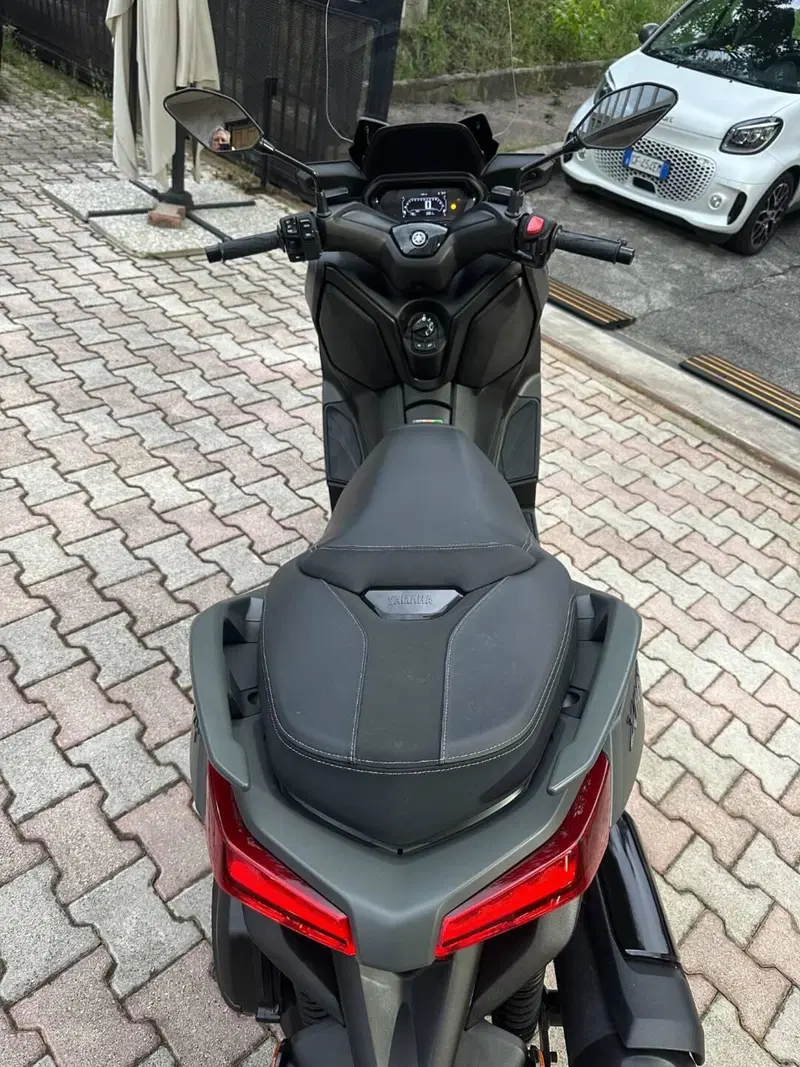 Yamaha X-Max 300 (2025 - 26) (5)
