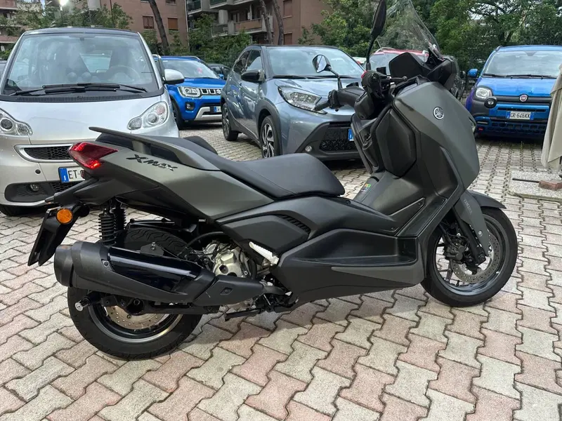 Yamaha X-Max 300 (2025 - 26) (6)