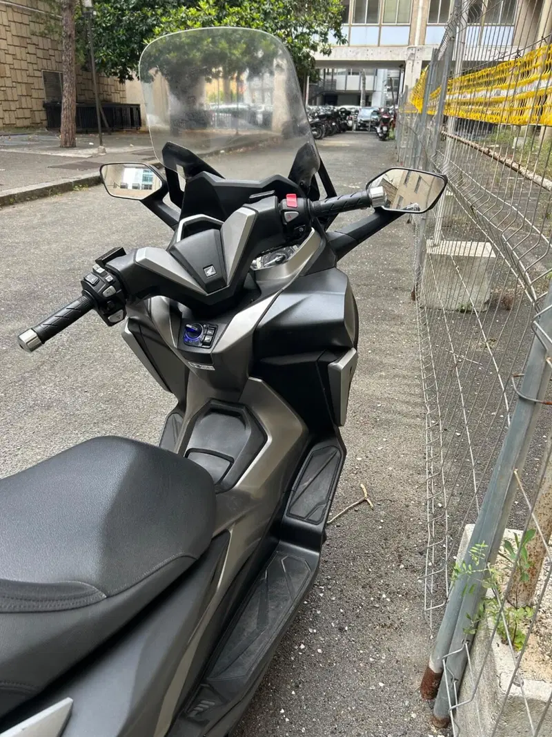 Honda Forza 350 (2022 - 24) (5)
