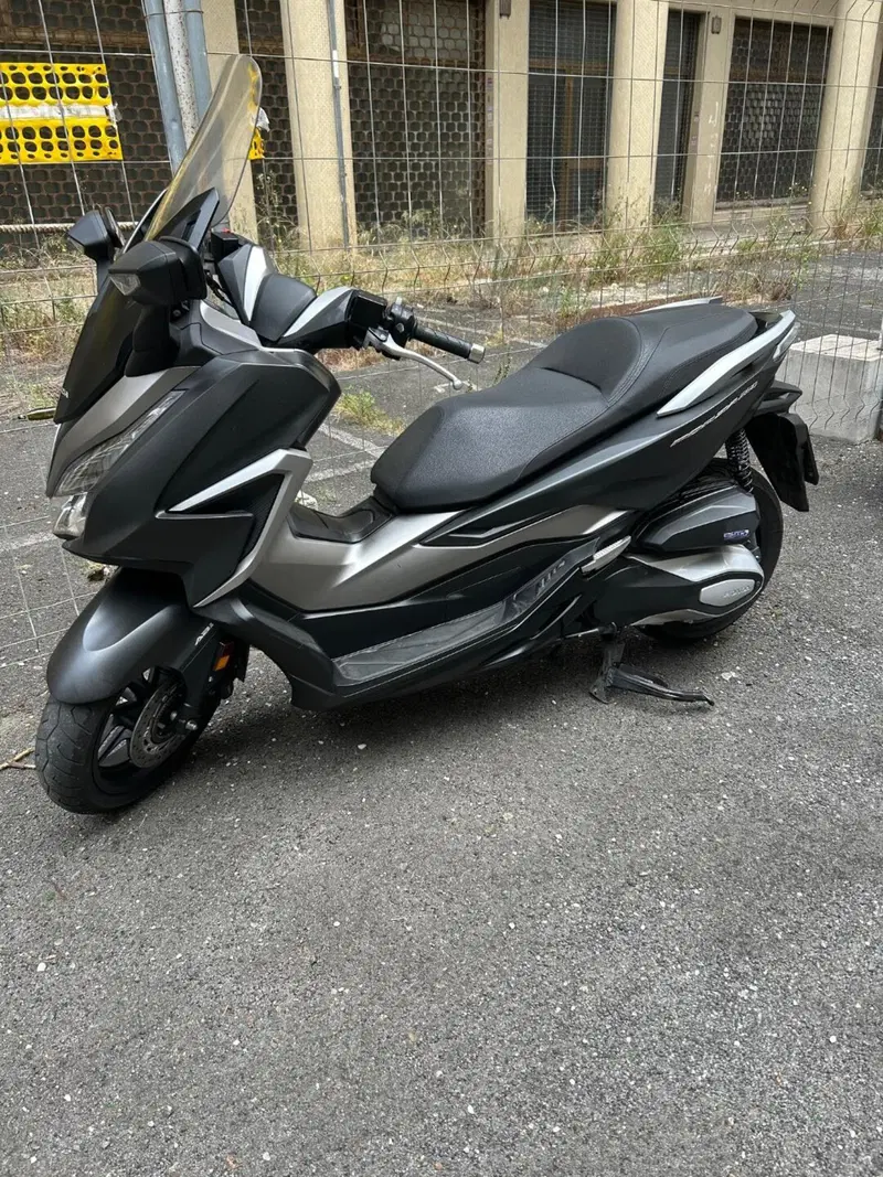 Honda Forza 350 (2022 - 24) (11)