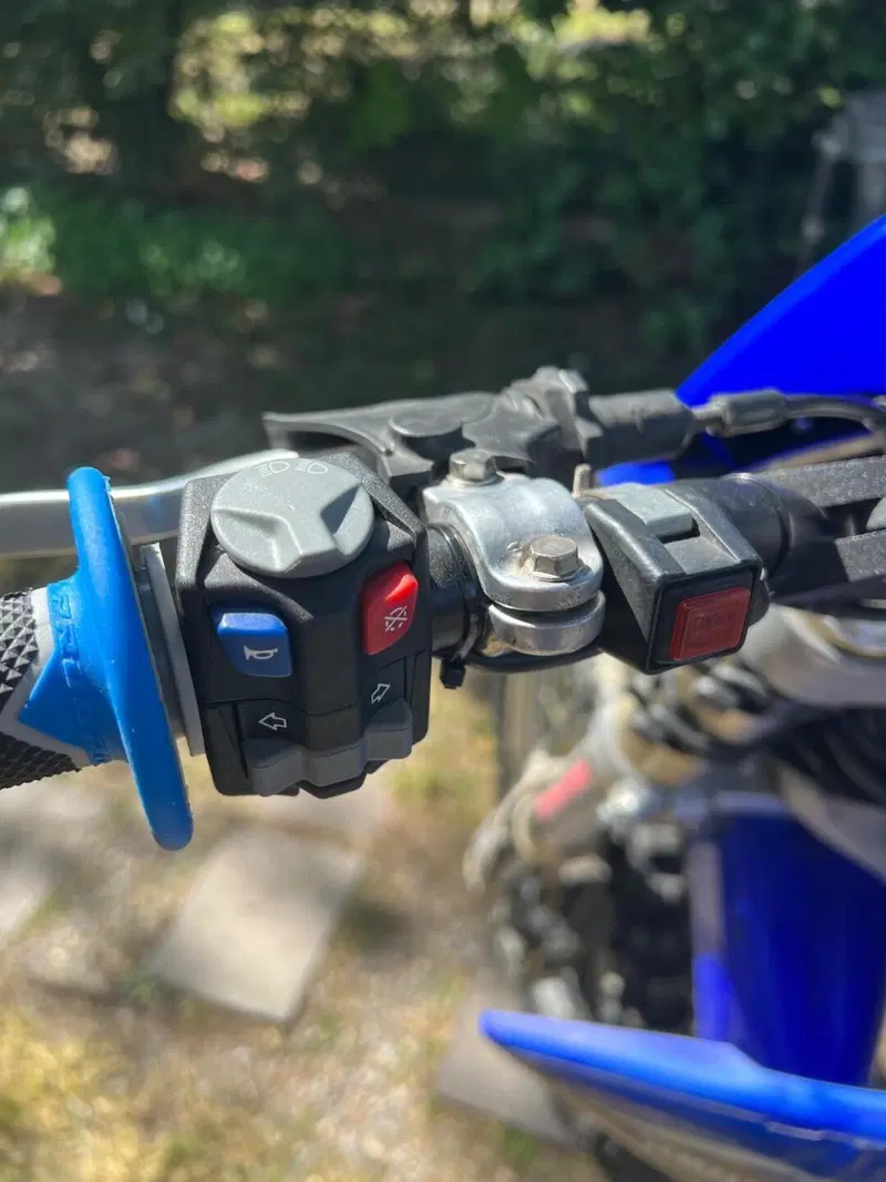 Yamaha YZ 125 (2006) (8)