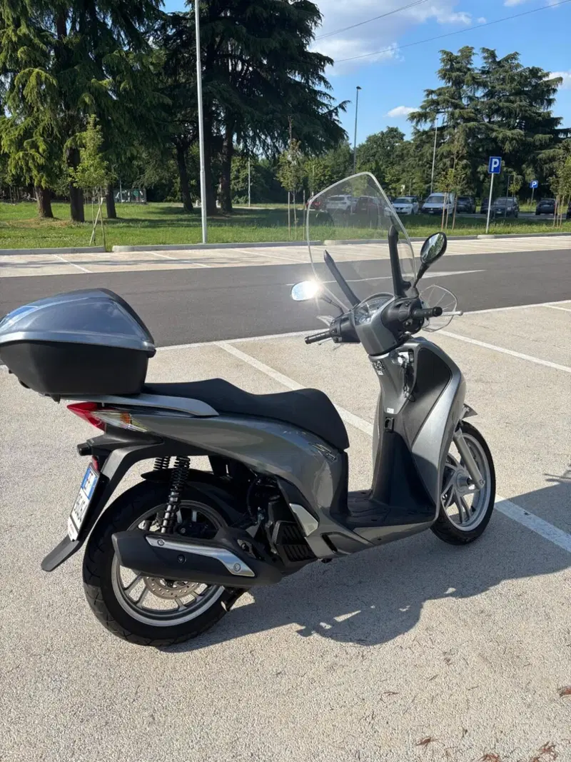 Honda SH 150i ABS (2013 - 16) (3)
