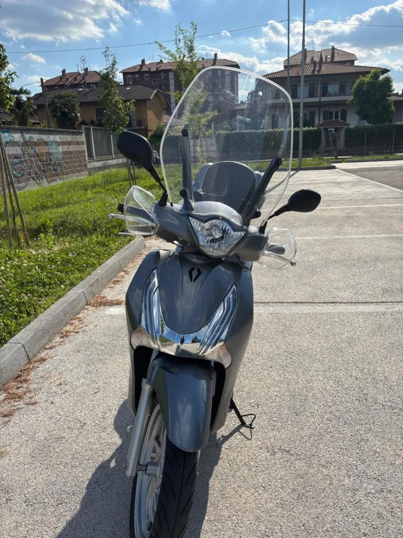 Honda SH 150i ABS (2013 - 16) (4)