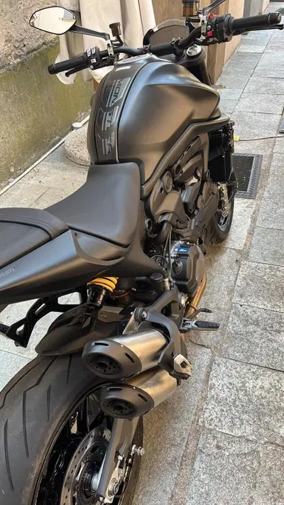 Ducati Monster 937 (2021 - 25) usata