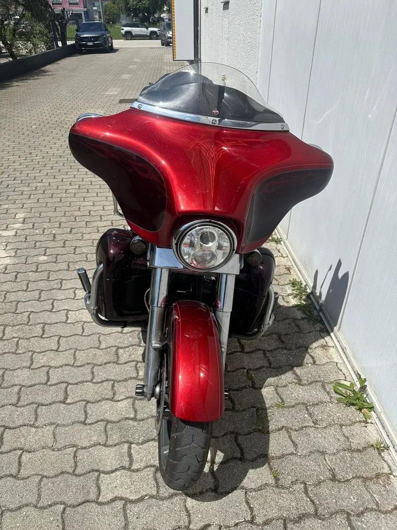 Harley-Davidson 1800 Street Glide (2012 - 13) - FLSTSE (3)