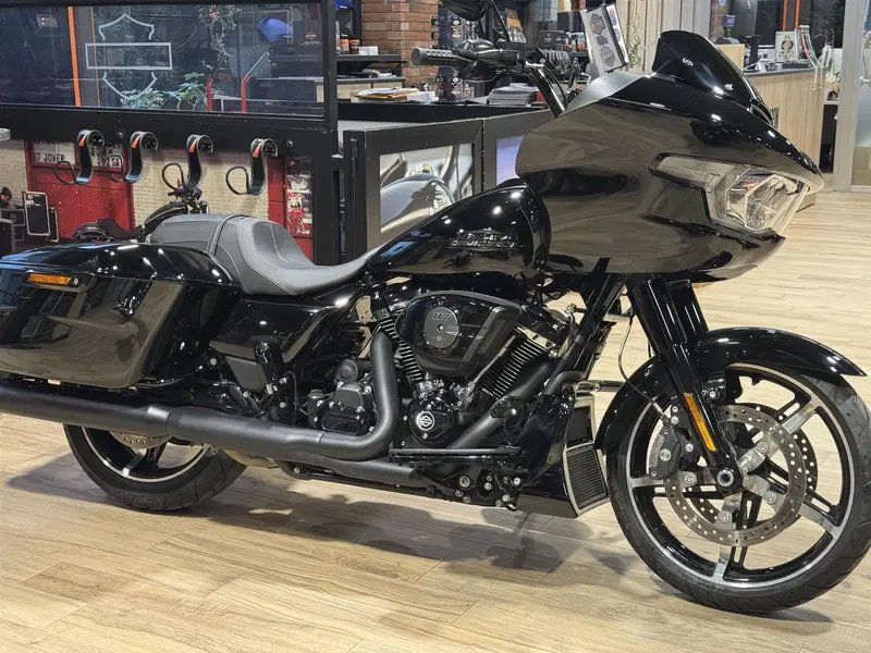 Harley-Davidson Road Glide (2024 - 26)