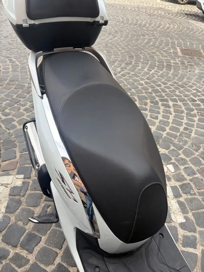 Honda SH 300 i ABS (2016 - 20) (3)