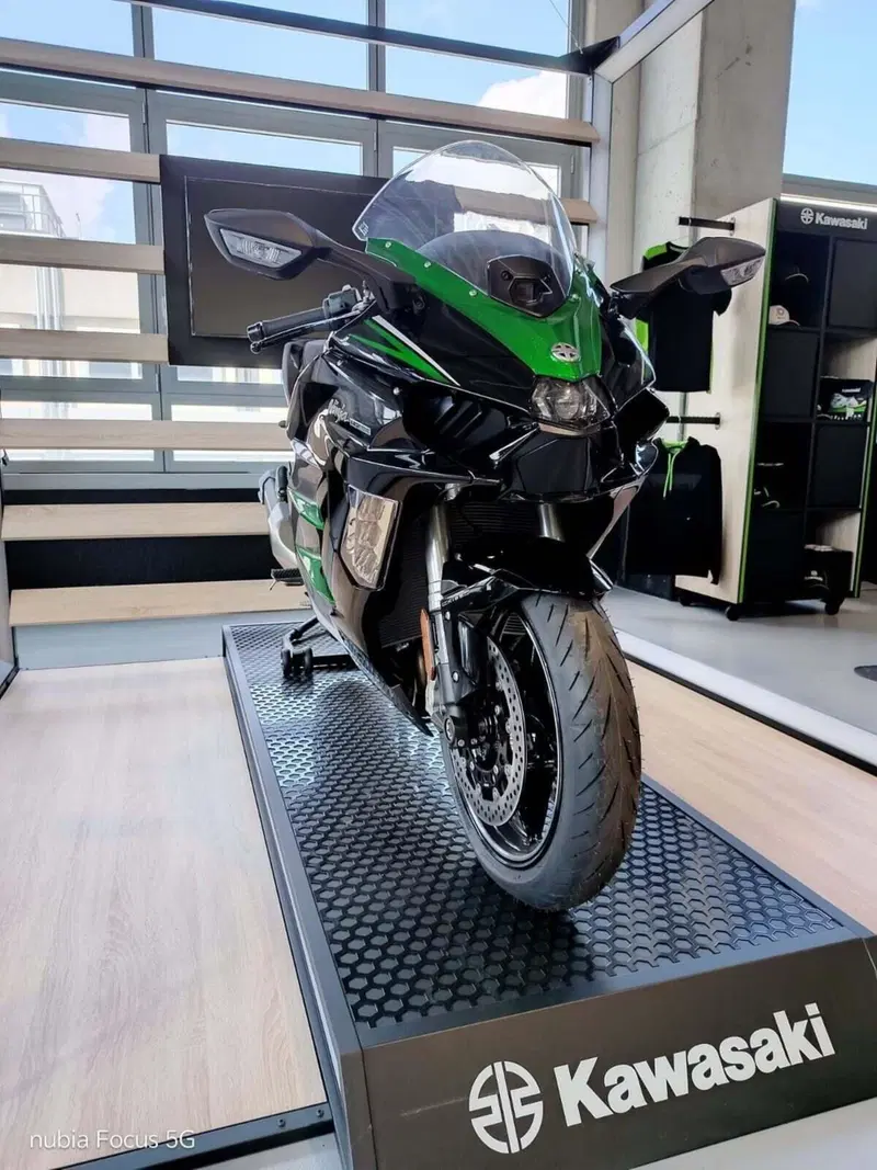 Kawasaki Ninja H2 SX SE (2023 - 26) (3)