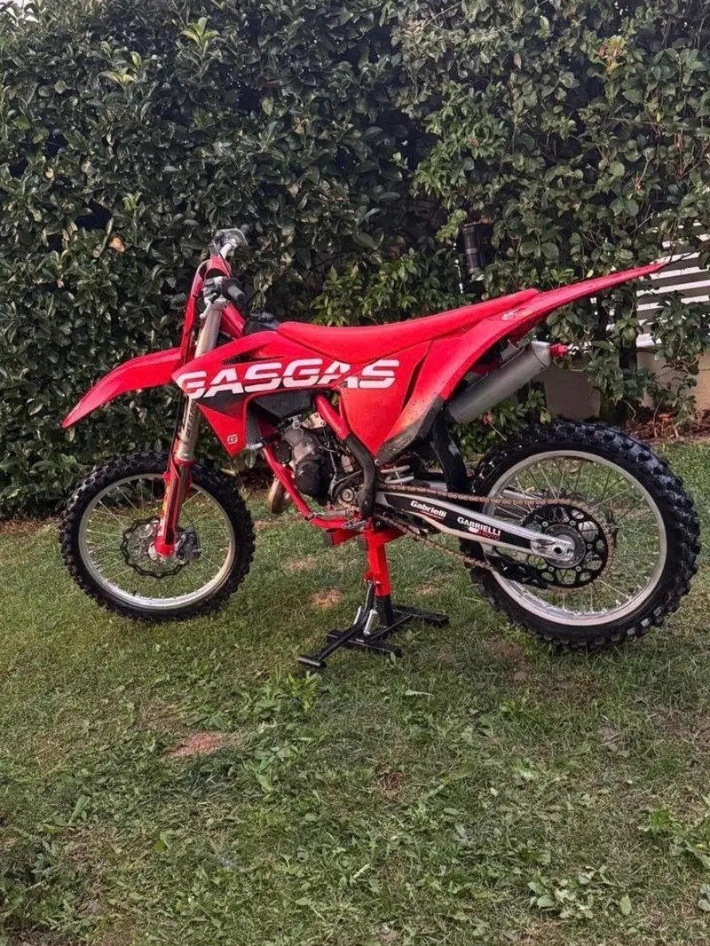 GASGAS MC 125 (2023) (2)