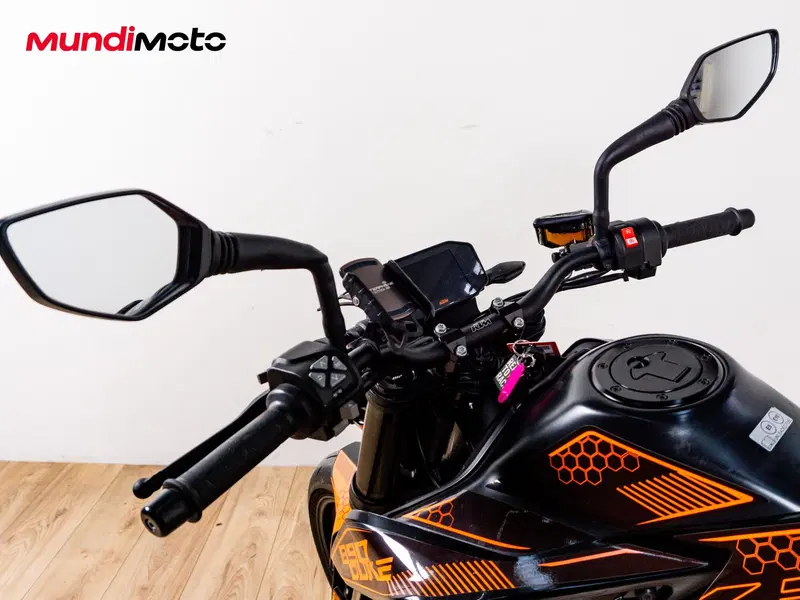 KTM 890 Duke L (2021) (11)