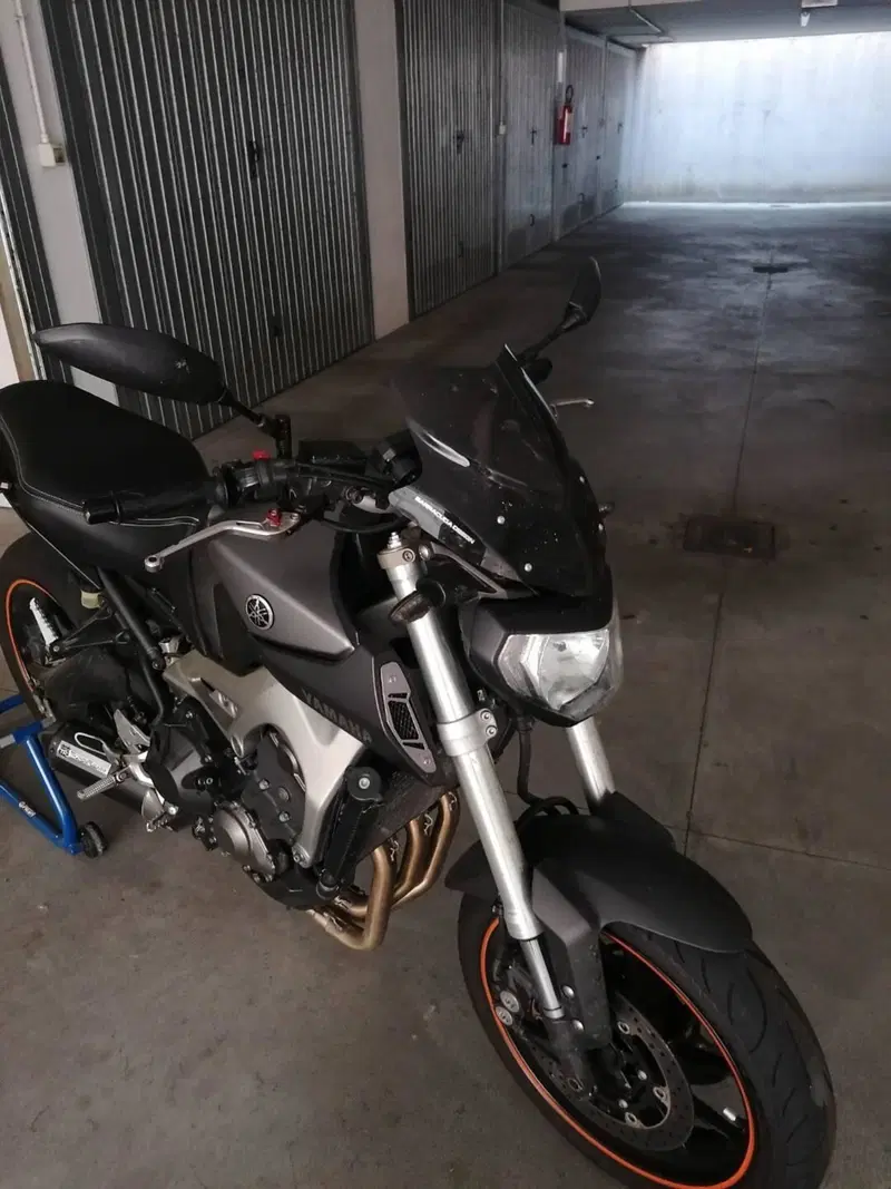 Yamaha MT-09 (2013 - 15) (3)